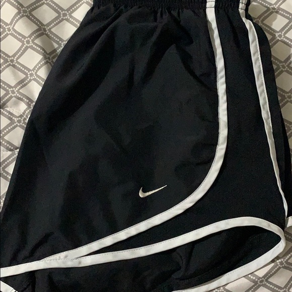Nike Shorts size M - Picture 6 of 6